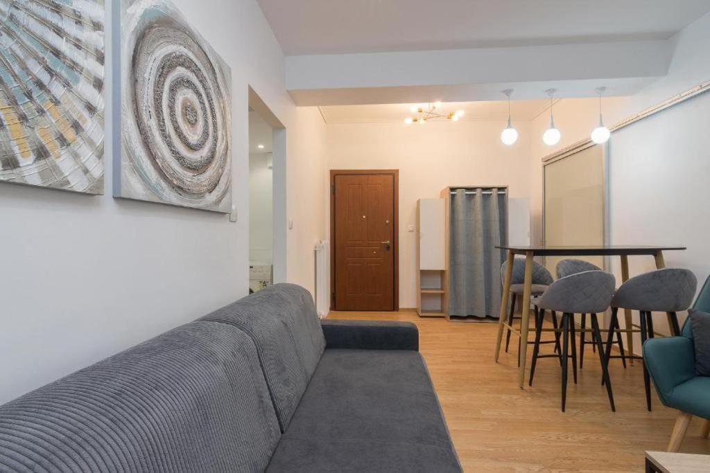 Fully Renovated 1 Bedroom Condo Αθήνα Εξωτερικό φωτογραφία
