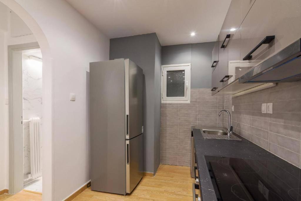 Fully Renovated 1 Bedroom Condo Αθήνα Εξωτερικό φωτογραφία