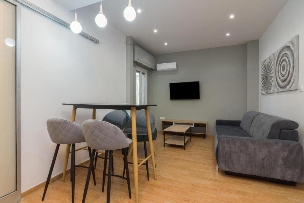 Fully Renovated 1 Bedroom Condo Αθήνα Εξωτερικό φωτογραφία